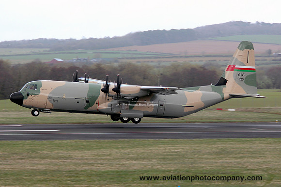 Omani Air Force Lockheed C-130J-30 Hercules 525 at Prestwick (2013)