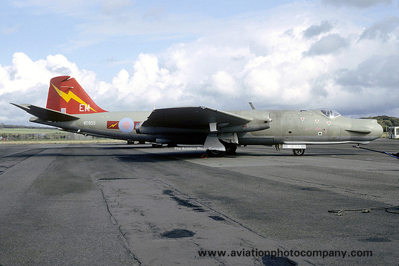 RAF 360 Squadron English Electric Canberra T.17A WD955/EM (1992)