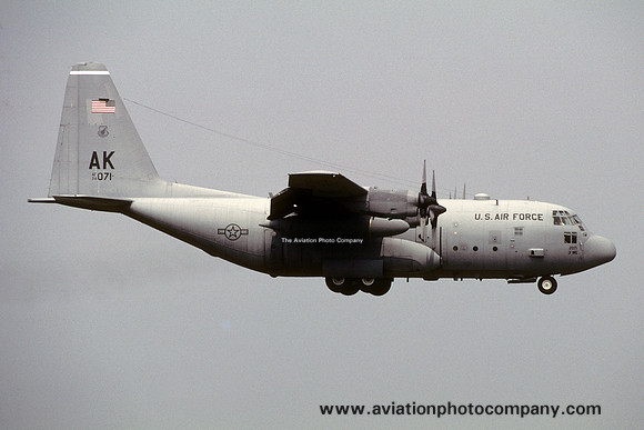 USAF 3 WG 517 AS Lockheed C-130H Hercules 74-2071 (2000)