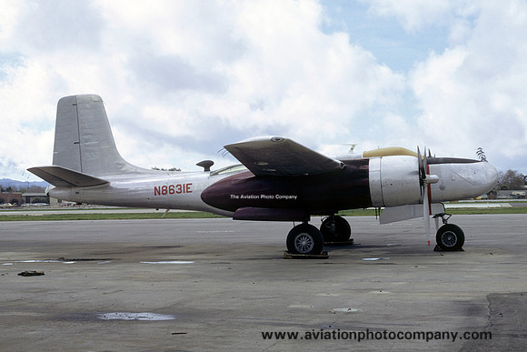 Douglas B-26 Invader N8631E (1971)