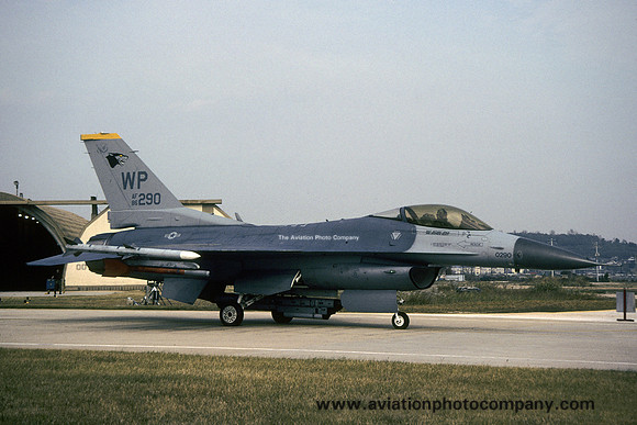 USAF 8 FW 80 FS GD F-16C 86-0290/WP (2001)
