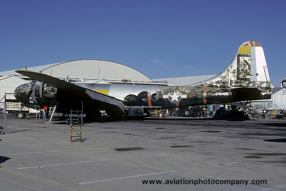 Boeing B-29 G-BHDK (1980)