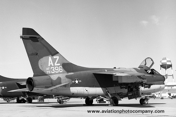 USAF Arizona ANG 152 TFTS LTV A-7D Corsair 75-0396/AZ (1980)