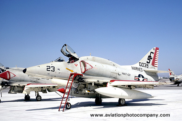 US Marines VMAT-102 Douglas A-4E 150039/SC-23 (1971)