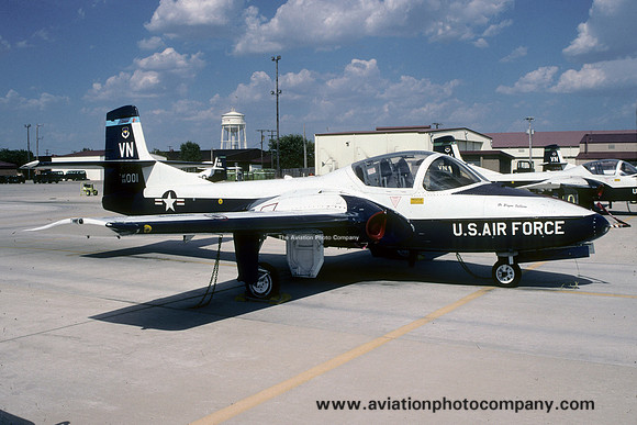 USAF 71 FTW 33 FTS Cessna T-37B Tweet 68-8001/VN at Vance AFB (2000)