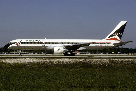 Delta Airlines Boeing 757-200 M900PC (1998)