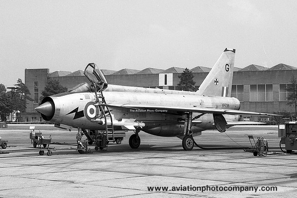 RAF 111 Squadron English Electric Lightning F.3 XP738/G (1967)