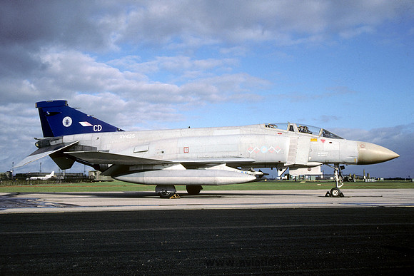 RAF 229 OCU McDonnell F-4M Phantom FGR.2 XV425/CD (1990)