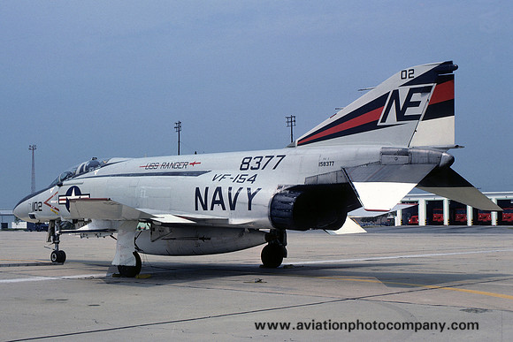 US Navy VF-154 McDonnell F-4J Phantom 158377/NE-102 (1975)