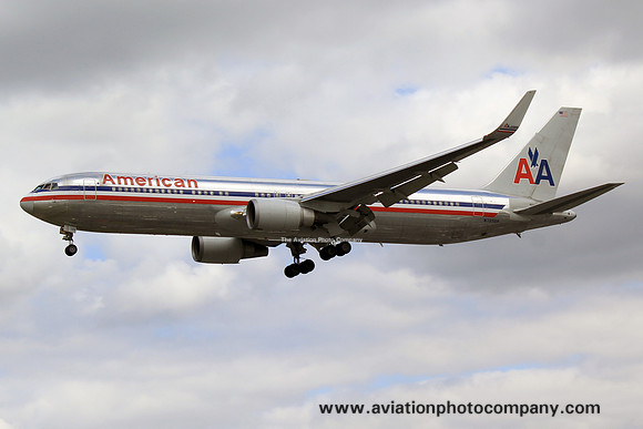 American Airlines Boeing 767-300 N399 AN at London Heathrow (2015)