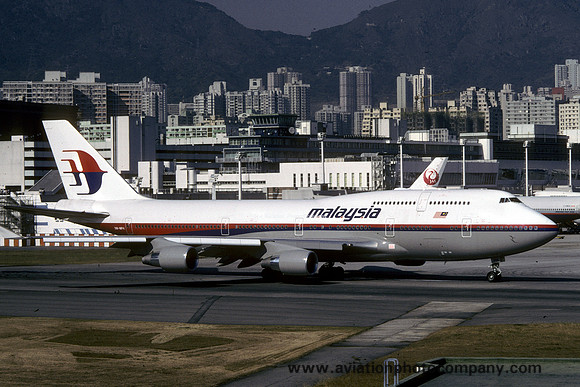 Malaysia Boeing 747-400 9M-MPH at Hong Kong Kai Tak (1994)