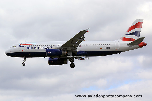 British Airways Airbus A320-200 G-EUYX at London Heathrow (2015)