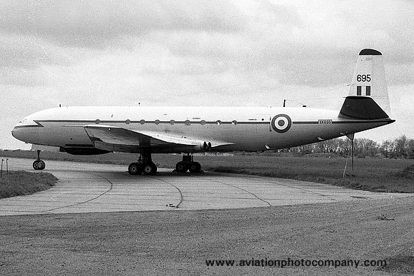 RAF 51 Squadron De Havilland Comet 2R XK695