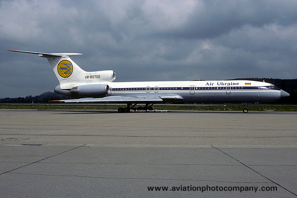 Air Ukraine Tupolev Tu-154M UR-85700 (1990)