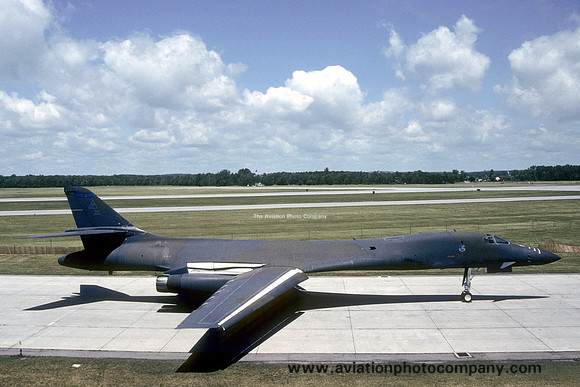 USAF 384th Bomb Wing Rockwell B-1B Lancer 86-0135 (1990)