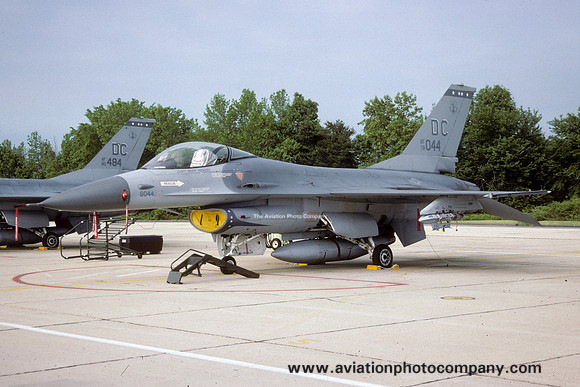 USAF DC ANG General Dynamics F-16A Fighting Falcon 78-0044/DC (1991)