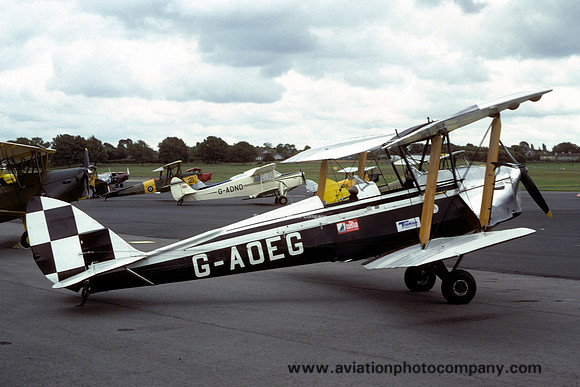 De Havilland DH82A Tiger Moth G-AOEG (1982)