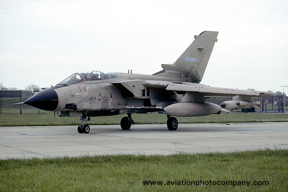 RAF 9 Squadron Panavia Tornado GR.1 ZD847/AL (1991)