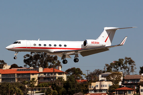 Gulfstream 550 N599H at San Diego IAP (2013)