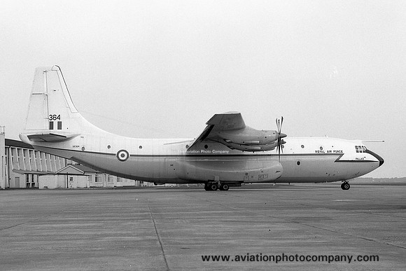RAF 53 Squadron Short Belfast C.1 XR364 (1972)