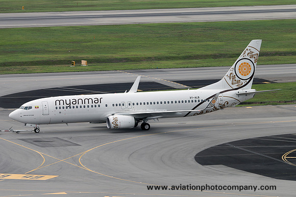 Myanmar Airlines Boeing 737-800 XY-ALB at Singapore IAP (2016)