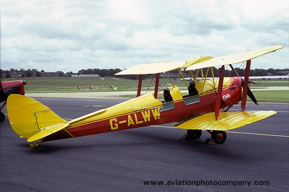 De Havilland DH82A Tiger Moth G-ALWW (1982)