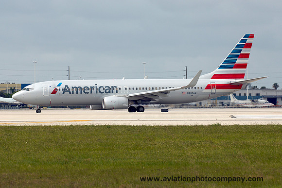 American Airlines Boeing 737-800 N980AN at Miami IAP (2013)