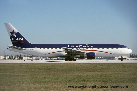 LAN Chile Boeing 767-300 CC-CDM at Miami IAP (2000)