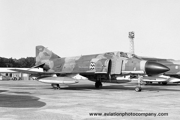 RAF 17 Squadron McDonnell F-4M Phantom FGR.2 XV474 (1973)