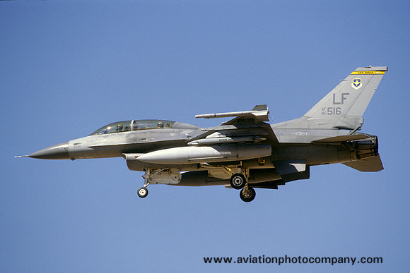 USAF 56 FW 61 FS GD F-16D Fighting Falcon 85-1516/LF (2000)