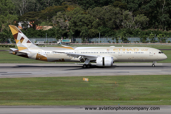 Etihad Boeing 787-9 A6-BLC at Singapore IAP (2016)
