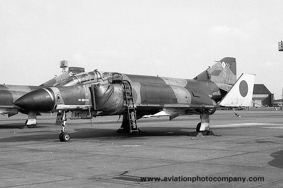RAF 228 OCU 64 Squadron McDonnell F-4M Phantom FGR.2 XT906/S (1982)