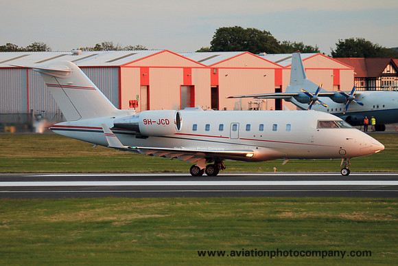 Comlux Aviation Malta Bombardier Challenger 605 9H-JCD at Prestwick (2015)