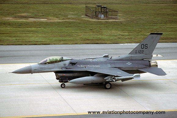 USAF 51 FW 36 FS General Dynamics F-16C Fighting Falcon 89-2122/OS (2001)