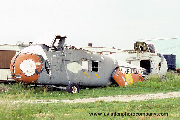 US Navy Sikorsky SH-34J 148949 dumped at Arrowhead Airport, MO (1978)