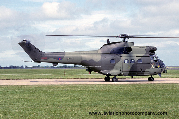 RAF 33 Squadron Westland Puma HC.1 XW199 (1993)