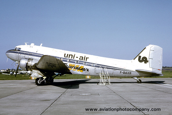 Uni Air/Transcar Douglas C-47A Skytrain F-BAXR (1975)