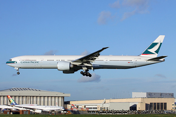 Cathay Pacific Boeing 777-300ER B-HNR at London Heathrow (2016)
