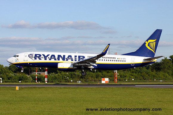 Ryanair Boeing 737-800 EI-EFI at Manchester (2013)