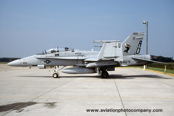US Navy VFA-106 McDonnell Douglas F/A-18D Hornet 163464/AD-400 (1999)