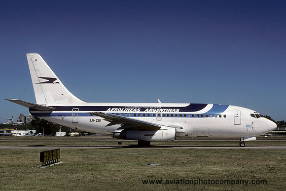 Aerolineas Argentinas Boeing 737-200 LV-ZIE (2000)