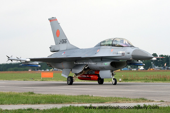 Dutch Air Force 323 Squadron GD F-16BM J-066 at the Volkel Airshow (2013)