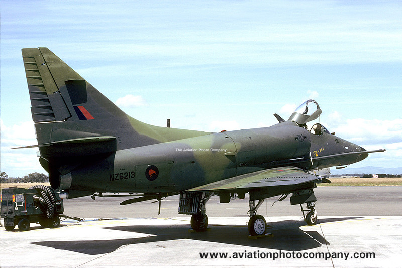 The Aviation Photo Company | Archive | RNZAF 75 Squadron Douglas A-4K ...