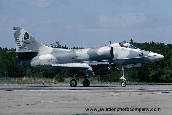 US Navy VF-43 Douglas A-4F Skyhawk 154193/21 (1992)