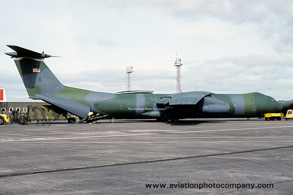 USAF 63 AW Lockheed C-141B Starlifter 66-7952 (1992)