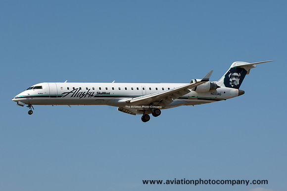 Alaska Airlines/Skywest Canadair CRJ-700 N233AG at Santa Barbara (2015)