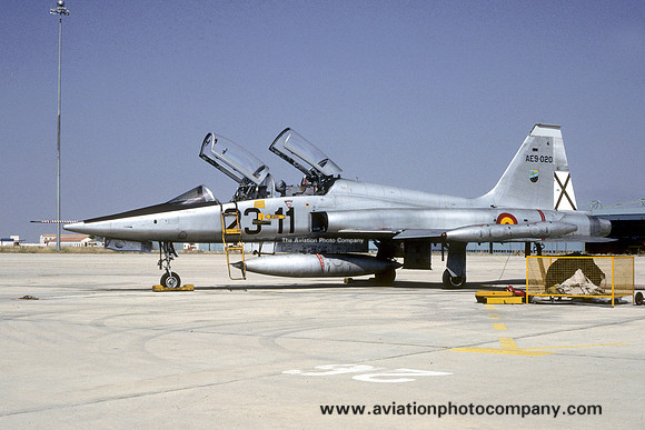 Spanish Air Force Esc 23 CASA/Northrop SF-5B AE.9-020/23-11 (1988)