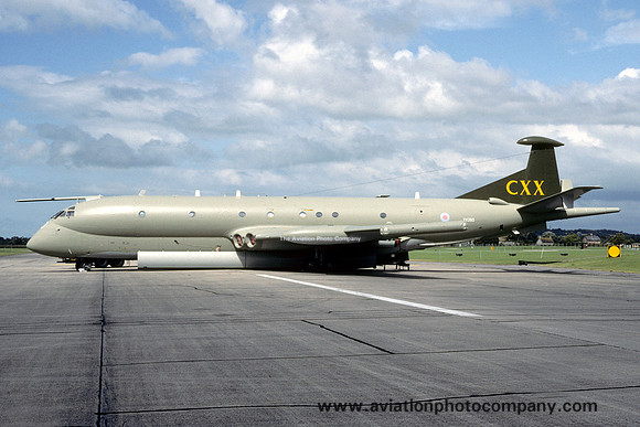 RAF 120 Squadron Hawker Siddeley Nimrod MR.2P XV260 (1993)
