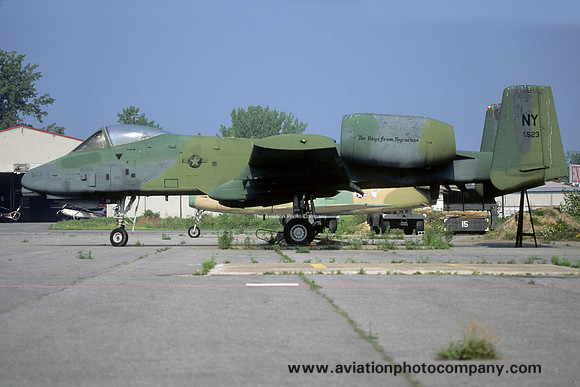 USAF New York ANG Fairchild A-10A Thunderbolt 76-0253 BDR at Syracuse (2001)