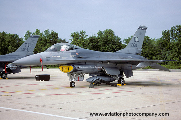 USAF DC ANG 121 TFS General Dynamics F-16A Fighting Falcon 79-0330/DC (1991)